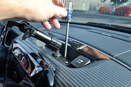 Bardzo mocny, bezinwazyjny wspornik montażowy do Dodge Ram Pick Up 1500 19-20