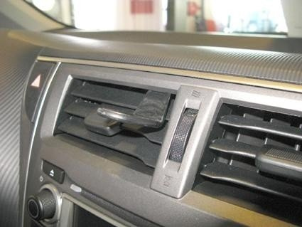ProClip do Subaru Trezia 11-14