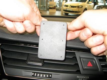 BRODIT ProClip uchwyt do Volkswagen Touran 2016-2022