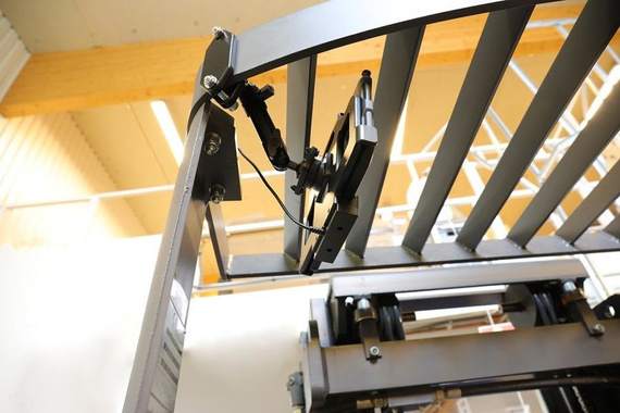 Baza montażowa Brodit na wózek widłowy montowana na obejmie zaciskowej z ramieniem 170 mm z zaciskiem do 97 mm