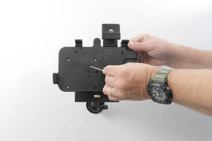 Uchwyt pasywny o wzmocnionej konstrukcji do Zebra ET40 8.0 z blokadą kluczykową.