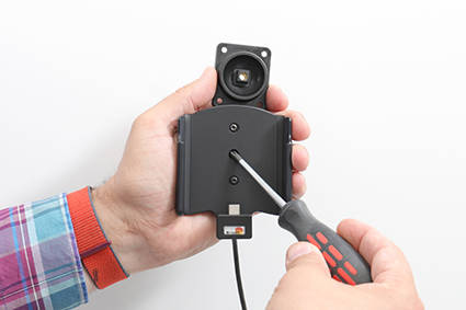 Uchwyt do Samsung Galaxy A53 z wbudowanym kablem USB oraz ładowarką samochodową.