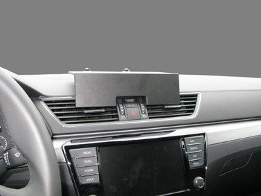 Bardzo mocny, bezinwazyjny wspornik montażowy do Skoda Superb 16-18