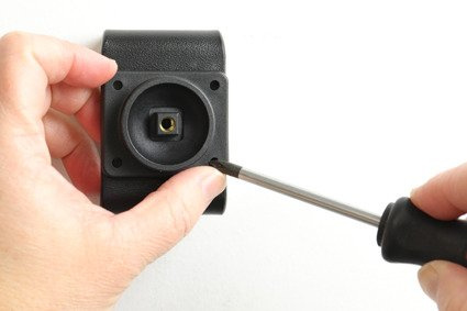 Uchwyt do Google Pixel 3 XL z wbudowanym kablem USB oraz ładowarką samochodową.