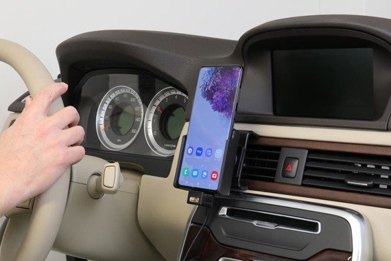 Uchwyt do Samsung Galaxy S20+ z wbudowanym kablem USB oraz ładowarką samochodową